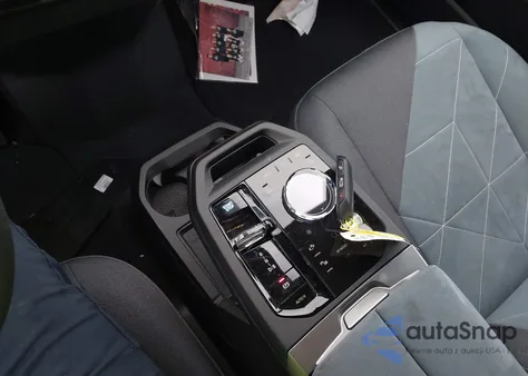 2025 BMW Ix xDrive50 из США, поврежденный, VIN WB523CF07SCT32782